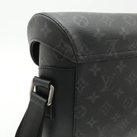 Louis Vuitton Eclipse Black Messenger Voyage Shoulder Bag Crossbody - Picture 4 of 8